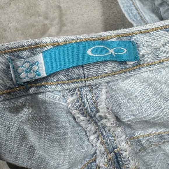 Vintage Surf OP Embroidered Floral Light Blue Jean Denim Hot Pants Shorts Size 3 - Picture 16 of 17